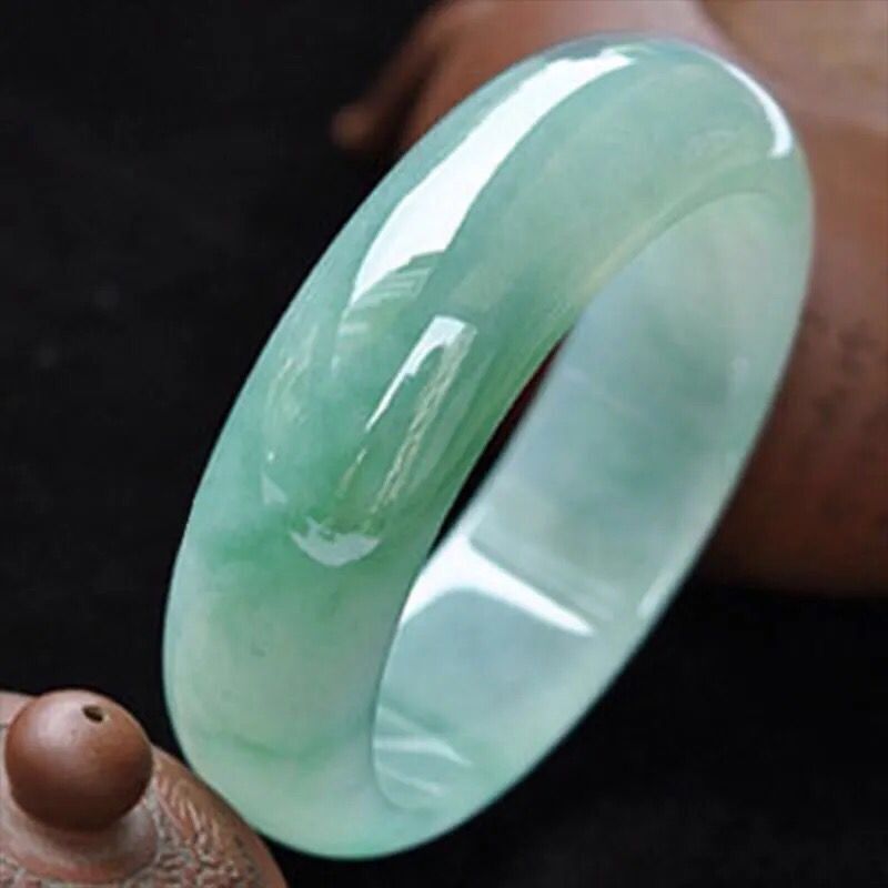 Lighting - Bracciale in giada naturale del Myanmar,